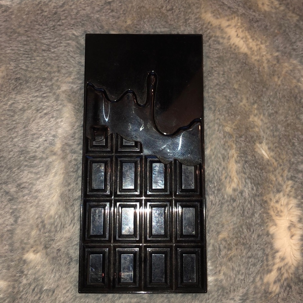 Makeup Revolution chocolate Vice palette